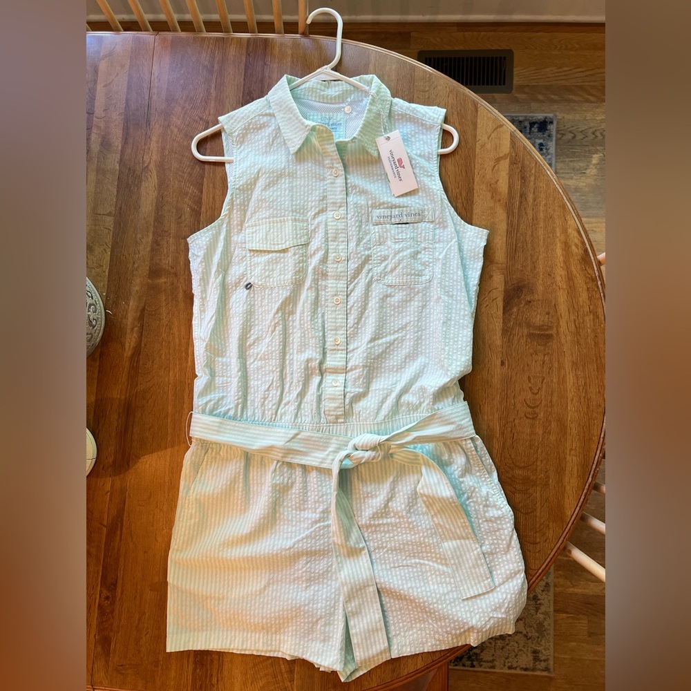 NWT Vineyard Vines Performance Romper Blue Seersucker Size 8
